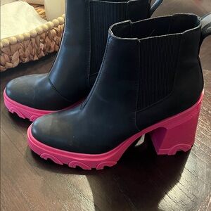 Sorel Black and Pink Heeled Boots